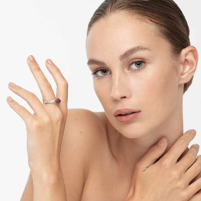 Noghteh Collection - Rumi Noghteh Ruby Ring (1) Noghteh Collection - Rumi Noghteh Ruby Ring (1)