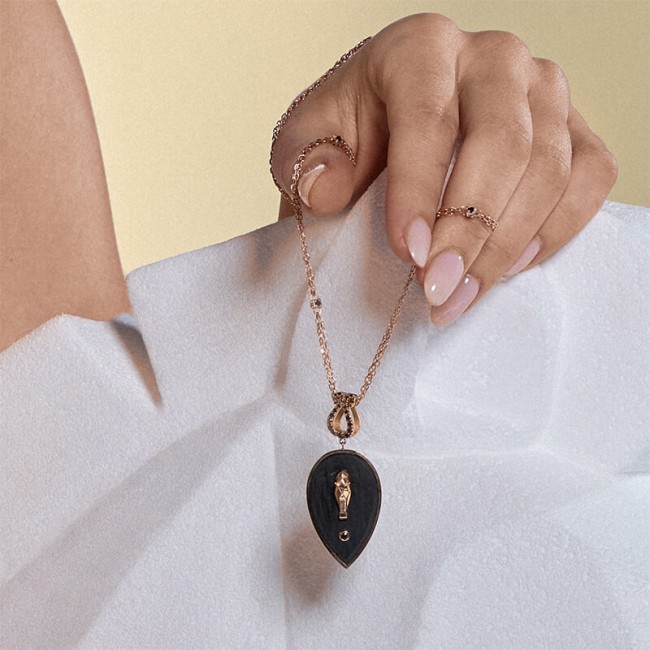 Shabrang Hoof and Horse Black Diamond Gold Necklace - Thumbnail